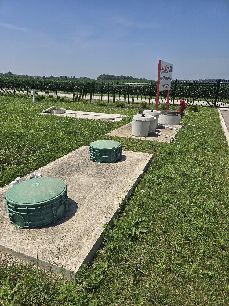 Lazy Days RV Mound 2